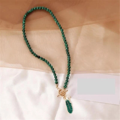 Collier pendentif feuille verte en malachite